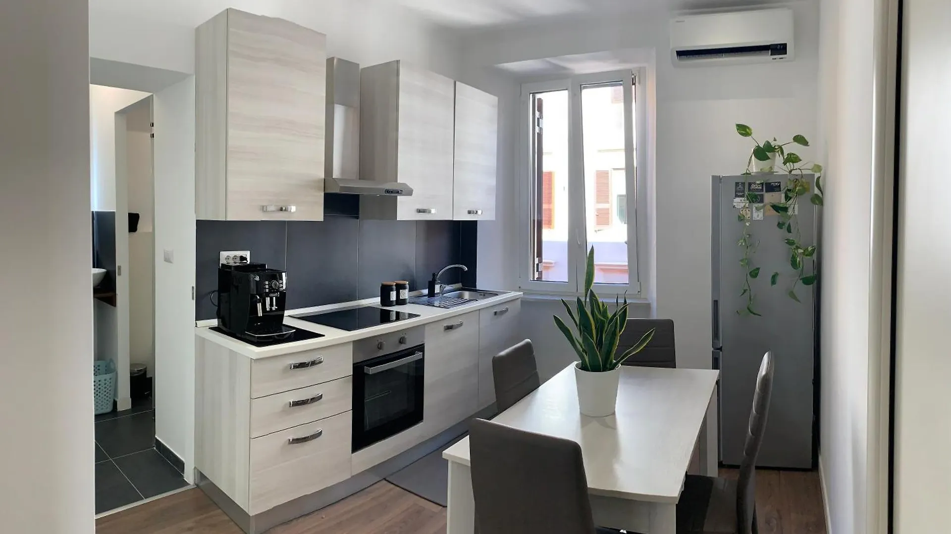 San Lorenzo Elegance Suites - Just Steps From The Colosseum