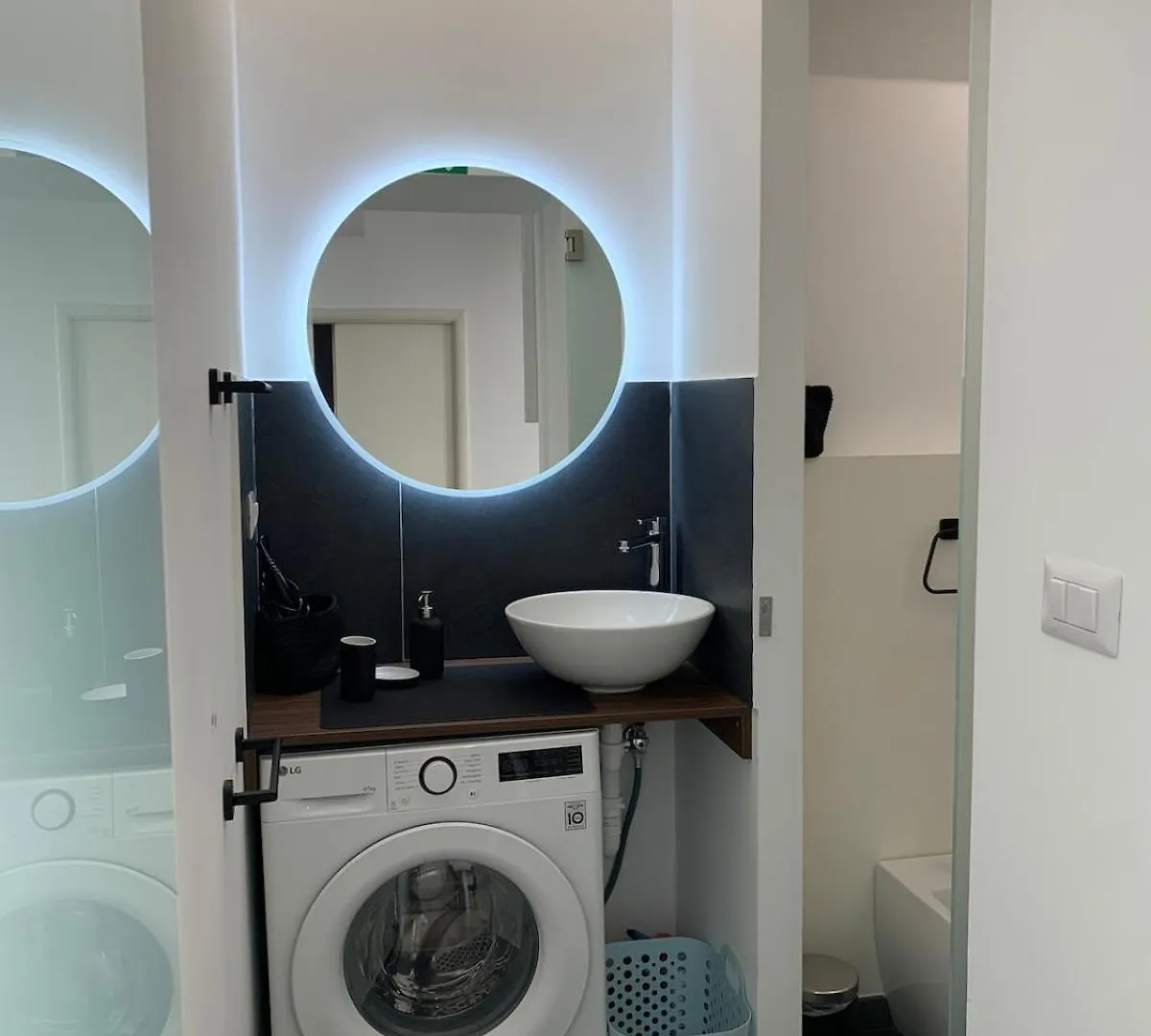San Lorenzo Elegance Suites - Just Steps From The Colosseum 0*, Rome